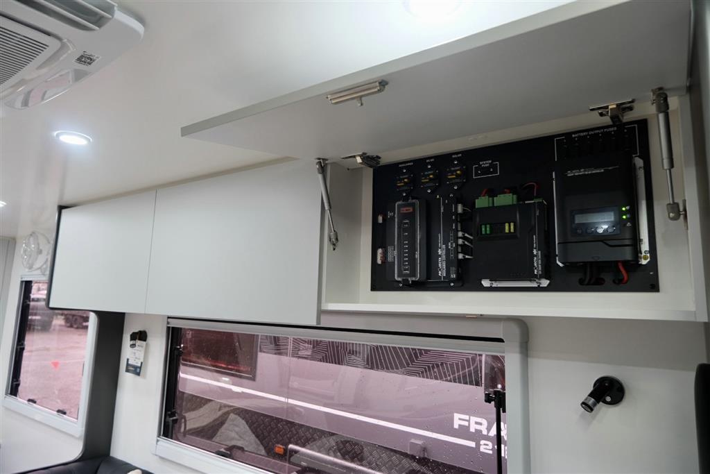 Fraser 210CLRC Off Road 11