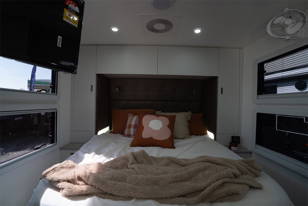 Retreat Daydream 210RCLRC 9