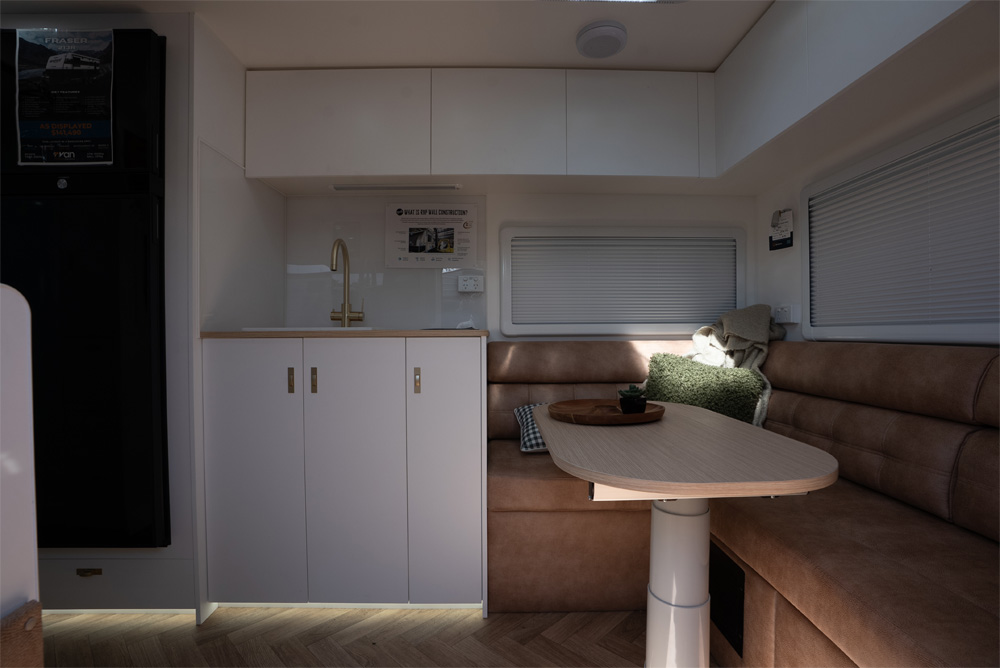 Retreat Fraser 213R 4