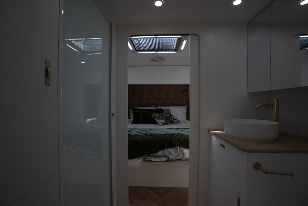 Retreat Fraser 213R 8