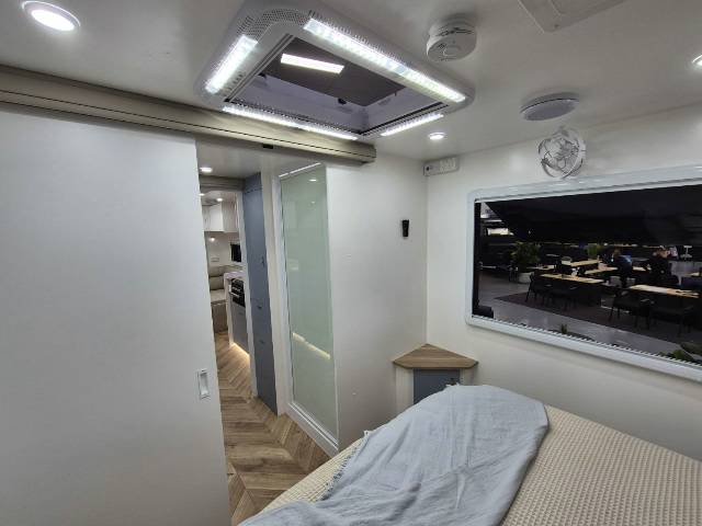 Retreat Fraser 226R 11