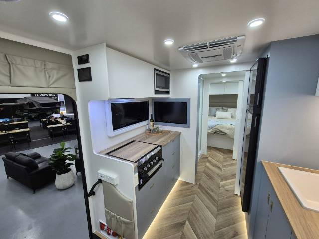 Retreat Fraser 226R 8